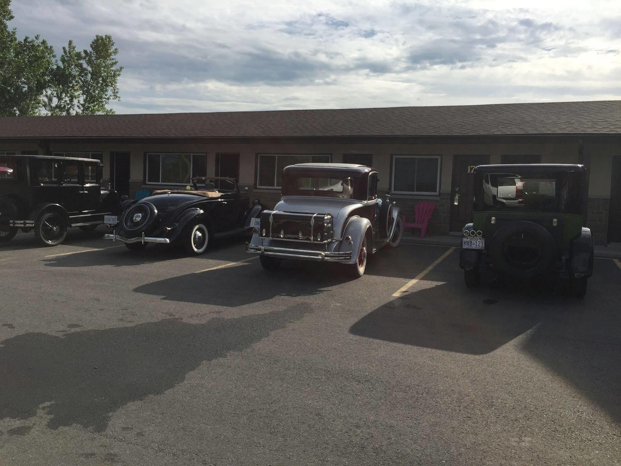 Masterson'S Motel Greater Napanee Exteriör bild